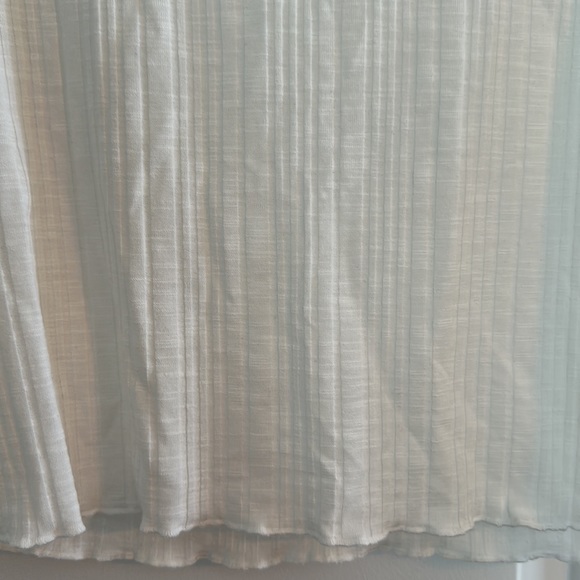 NWOT eye candy | basic white tee - Picture 3 of 4